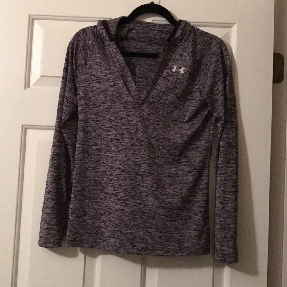 Under Armour Pullover with hood
